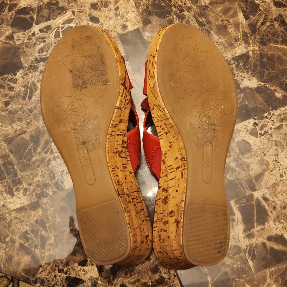 Red Wedges - Picture 6 of 6